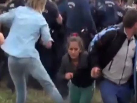 తప్పయింది: క్షమాపణ కోరిన మహిళా జర్నలిస్టు