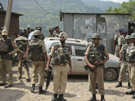 ఆరుగురు ఉగ్రవాదుల తలలపై రూ. 39 లక్షలు