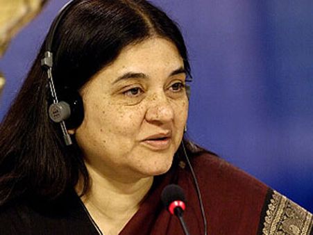 పురుషులే: మేనకా వివాదాస్పదం, ఇంద్రాణి మాటేంటి!