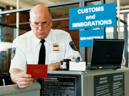 అమెరికాలో తనిఖీల్లేవ్: జాబితాలో సచిన్, అంబానీలు, షారుఖ్