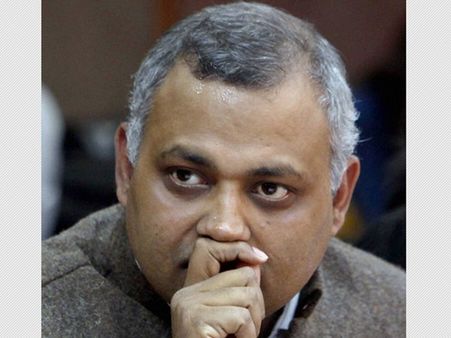 స్వీట్ హార్ట్ అని పిలుస్తుంది, కేసు పెట్టింది: సోమనాథ్