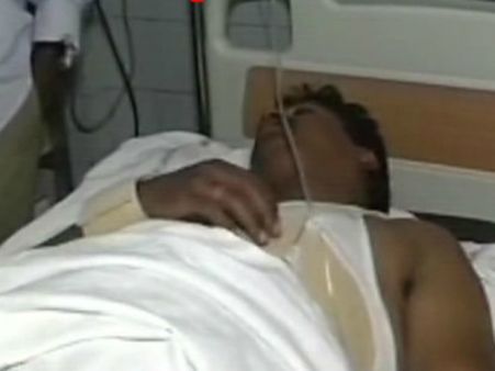 మద్యం మత్తులో యువకుల వీరంగం: హోంగార్డు కాలు విరిగిపోయింది