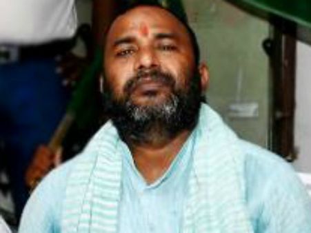 టిక్కెట్టు ఇవ్వకుంటే ఆత్మహత్య చేసుకుంటా: ఎంఎల్ఏ