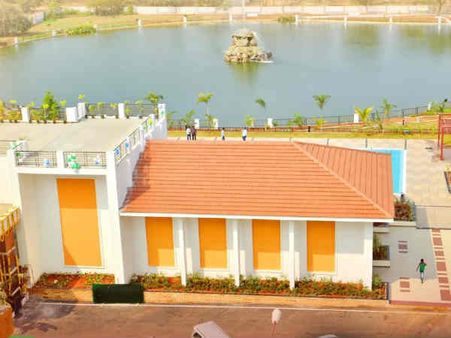 అమరావతి వైపు: రోడ్ల విస్తరణ, గుంటూరులో సీఎం క్యాంప్ ఆఫీసు ఇక్కడే..! (ఫోటోలు)