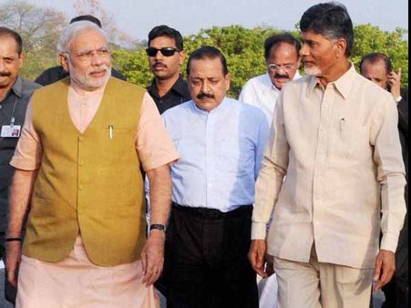 బాబుకు మోడీ ఊరట: 1000 కోట్ల అమరావతి ఔటర్‌కి ఓకే, ఏపీ 'స్మార్ట్' కసరత్తు