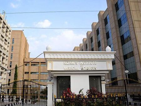 తెలుగు రాష్ట్రాల్లో తొలిసారి నిమ్స్ ఘనత: యువకుడికి కృత్రిమ కపాలం