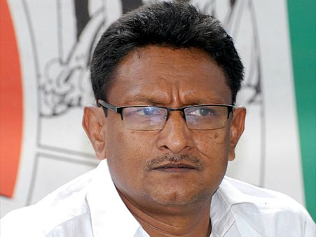 సిమాంధ్ర టిడిపితో అంటకాగుతోంది, బాబుకు వంత: గట్టు