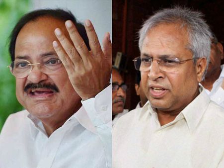 ఏపీ విభజనపై ఉండవల్లి పుస్తకం, స్టైల్ మార్చిన వెంకయ్య