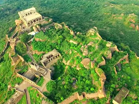 నెట్‌లో హల్‌చల్ చేస్తున్న తెలంగాణ పర్యాటక శాఖ షార్ట్ ఫిల్మ్ ఇదే