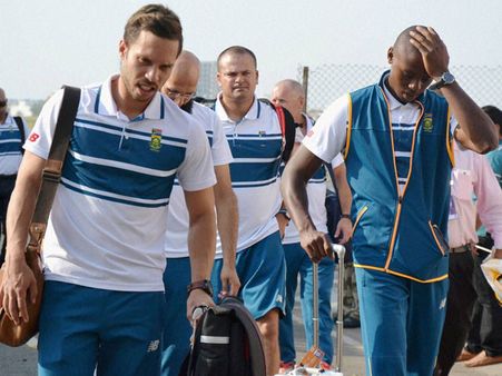 రాజ్‌కోట్‌లో టీమ్స్: హార్దిక్ పటేల్ ప్లాన్ ఏమిటి?