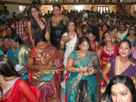 ట్రాన్స్ జెండర్స్: అర్ధనారీశ్వరుడితో దసరా వేడుక