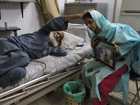 పెళ్లి, 12 ఏళ్ల కొడుకు!: ఖండించిన 'పాక్'లోని గీత