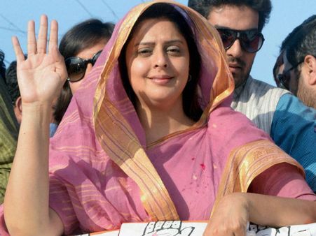 కాంగ్రెసు మార్క్ పొలిటిక్స్: నగ్మా వర్సెస్ ఖుష్బూ