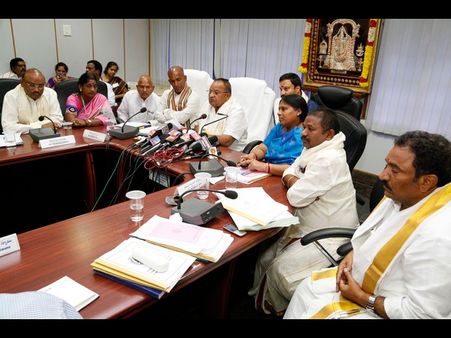 టీటీడీ కీలక నిర్ణయం: తిరుమల లడ్డు ధర పెంపు (ఫోటోలు)