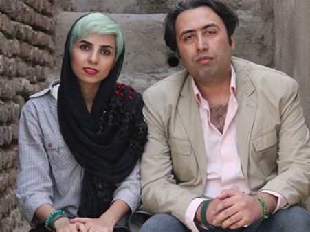 షేక్‌హ్యాండ్: ఆడ, మగ కవులకు కొరడా దెబ్బలు!