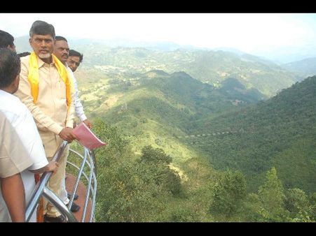 బాబు యూ టర్న్, తెలియదన్న కెఈ!: అప్పుడు వద్దని, ఇప్పుడు ఓకే (పిక్చర్స్)