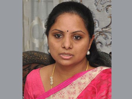 ఆంధ్రకు పనులు చేస్తూ తెలంగాణను పక్కన పెట్టారు: మోడీపై కల్వకుంట్ల కవిత