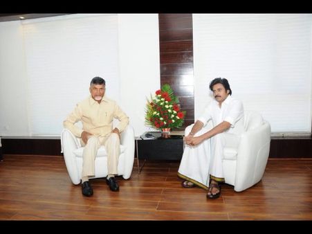 రంగా, రామజోగయ్య పుస్తకం: బాబు మాస్టర్ మైండ్, పవన్ కళ్యాణ్‌తో అన్నింటికీ చెక్?