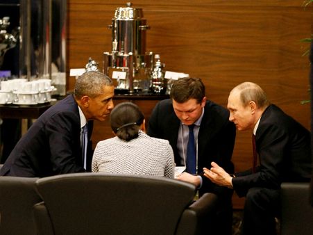 కాఫీ టేబుల్ సదస్సులో ఒబామా, పుతిన్ భేటీ