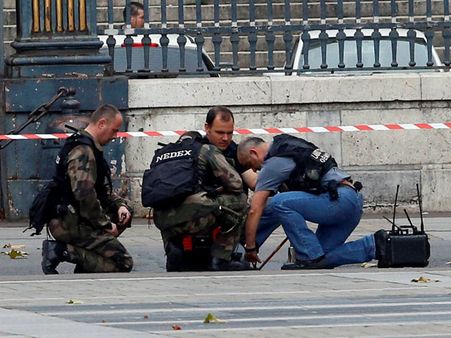 ఇటలీ మతగురువుపై ఐఎస్ఐఎస్ కాల్పులు