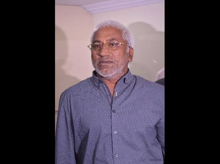 హైదరాబాదులోనే ఎస్పీ మకాం: గంగిరెడ్డి వెనక ఉన్నదెవరు?