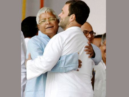 నితీశ్ ప్రమాణ స్వీకారం: రాహుల్ ఆలస్యానికి కారణం!