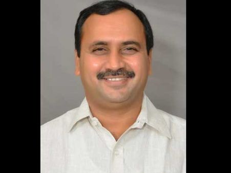 సీఎంని చిక్కుల్లో పెట్టిన సీఆర్డీఏ: 'చంద్రబాబు నివాసం కూల్చేయండి'