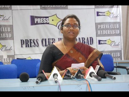 చంపాలని చూస్తున్నారు, ఏం జరిగినా చంద్రబాబు సర్కారుదే బాధ్యత: గంగిరెడ్డి భార్య ఆరోపణ