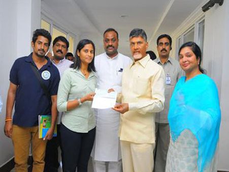 గల్లంతైన బీటెక్‌ విద్యార్థిని మృతదేహం లభ్యం, నీలిమకు ఏపీ సీఎం ఆర్థికసాయం