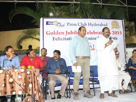 నేతల్ని హీరోలు, జీరోలు చేసేది మీరే, పొద్దున మీరే గుర్తొస్తారు: నాయిని, అలీ