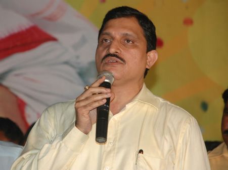 అంబేడ్కర్ రాజ్యాంగాన్ని కాల్చేయమన్నారు, ఇది నిజం: విభజనపై సుజన