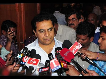 విస్తృత అవకాశాలు, ఒబామా హెలికాప్టర్ ఇక్కడే తయారీ: సిఐఐలో కెటిఆర్(పిక్చర్స్)