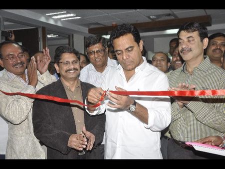 28న 4 కొత్త పాలసీలు: 'తుఫాన్లు, వరదలు లేని అద్భుతమైన ప్రాంతం హైదరాబాద్' (ఫోటోలు)