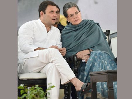 నేషనల్ హెరాల్డ్ కేసు: 'ఇందిర కోడలిని, ఎవరికీ భయపడను'