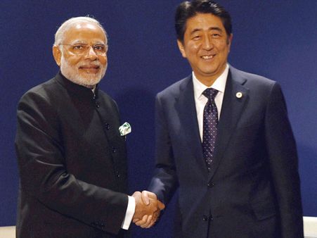 జపాన్ బుల్లెట్ రైళ్లలా: మోడీపై షింజో అబే ప్రశంసలు