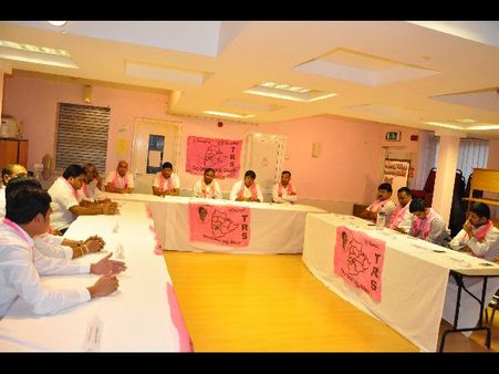 లండన్‌లో ఎన్నారై టిఆర్ఎస్ సెల్ వార్షిక సమావేశం
