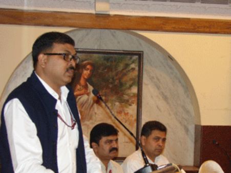 కెసిఆర్ మిషన్ భగీరథపై సాహూ ప్రశంసలు: పోలవరానికి బూర కొలికి