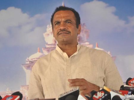 యాగాలపైనే ప్రేమ, రైతులపై కాదు: కేసీఆర్‌పై మండిపడ్డ కోమటిరెడ్డి