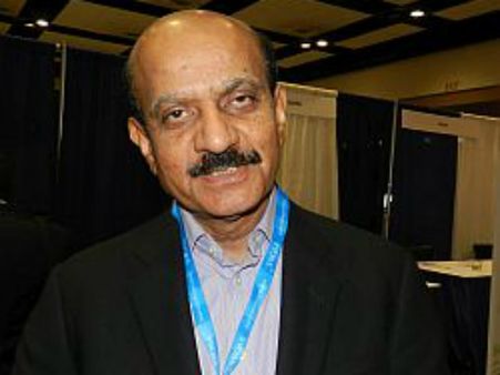 ఫీజు పెంపు మన సాఫ్ట్‌వేర్ కంపెనీలకు దెబ్బనే: మోహన్ రెడ్డి