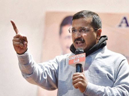 రేప్: కేజ్రీవాల్ కూతురుపై వ్యక్తి అనుచిత వ్యాఖ్యలు