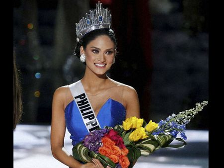 మిస్ యూనివర్స్ విజేత ప్రకటన: రగడ (వీడియో)