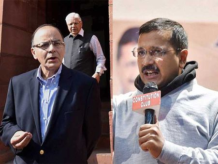 కేజ్రీవాల్‌కు కోర్టు నోటీసులు: జైట్లీకి మోడీ మద్దతు