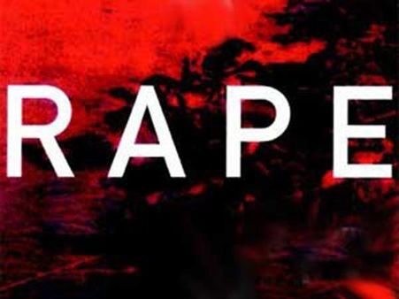 యువకుడిపై స్త్రీల గ్యాంగ్ రేప్: వీర్యం సేకరణ