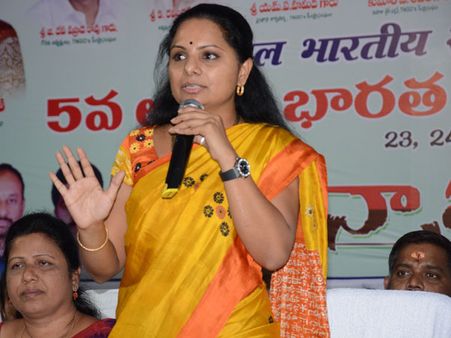 కాంగ్రెస్ నేత పిజెర్‌పై కవిత ప్రశంసలు, కిషన్ రెడ్డి ఇలాకాలో కెటిఆర్ సవాల్