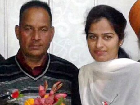 తండ్రి చాయ్ అమ్ముకునే కోర్టుకే జడ్జీగా కూతురు