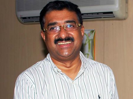 రీ ఓపెన్: ముగ్గురు ఐఏఎస్, ఓ ఐపీఎస్‌లను వెంటాడుతున్న రహేజా కేసు