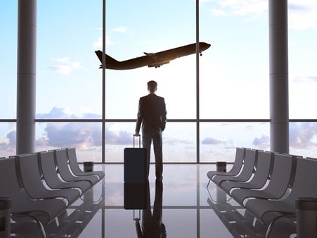 తెలుగు విద్యార్థులపై అమెరికా అధికారుల తీవ్రవ్యాఖ్య, 9గంటలపాటు కావ్యకి సిల్లీ ప్రశ్నలు!