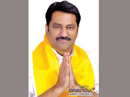 కార్పోరేటర్ టిక్కెట్ కోసం మాగంటి గోపినాథ్ ఆఫీస్ వద్ద వ్యక్తి సూసైడ్‌యత్నం