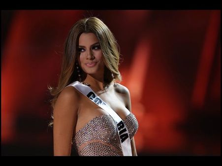 నగ్నంగా ఫోజులిస్తా, పోర్న్ చిత్రాల్లో నటించను: మిస్ కొలంబియా