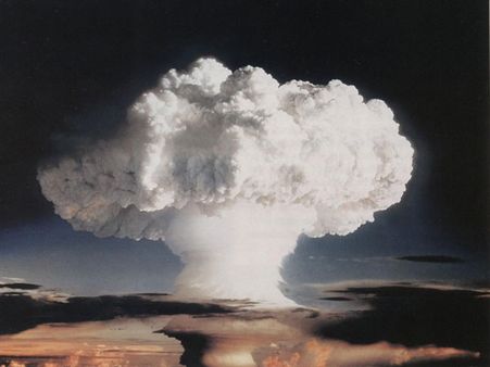 హైడ్రోజన్ బాంబు నిజమా?: నగరాల్నే ధ్వంసం చేయగలదు